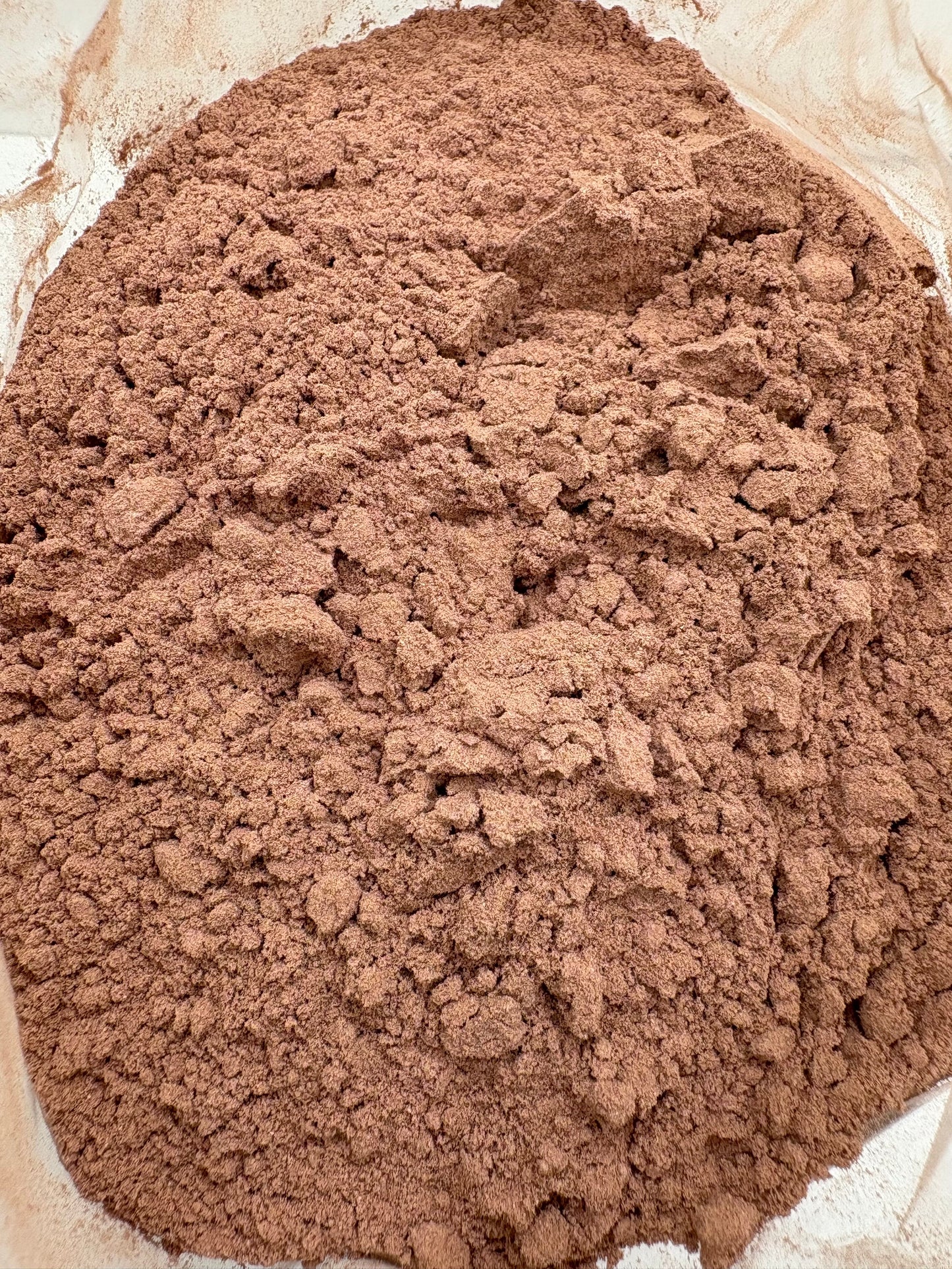 Premium Rose Petal Powder from India. Uplifting, heart-opening aroma used for incense, ritual, and love-focused practices.