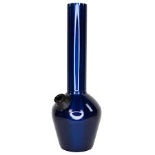 Blue glass vase on a white background
Chill Steel Bong

Double-wall insulated bong