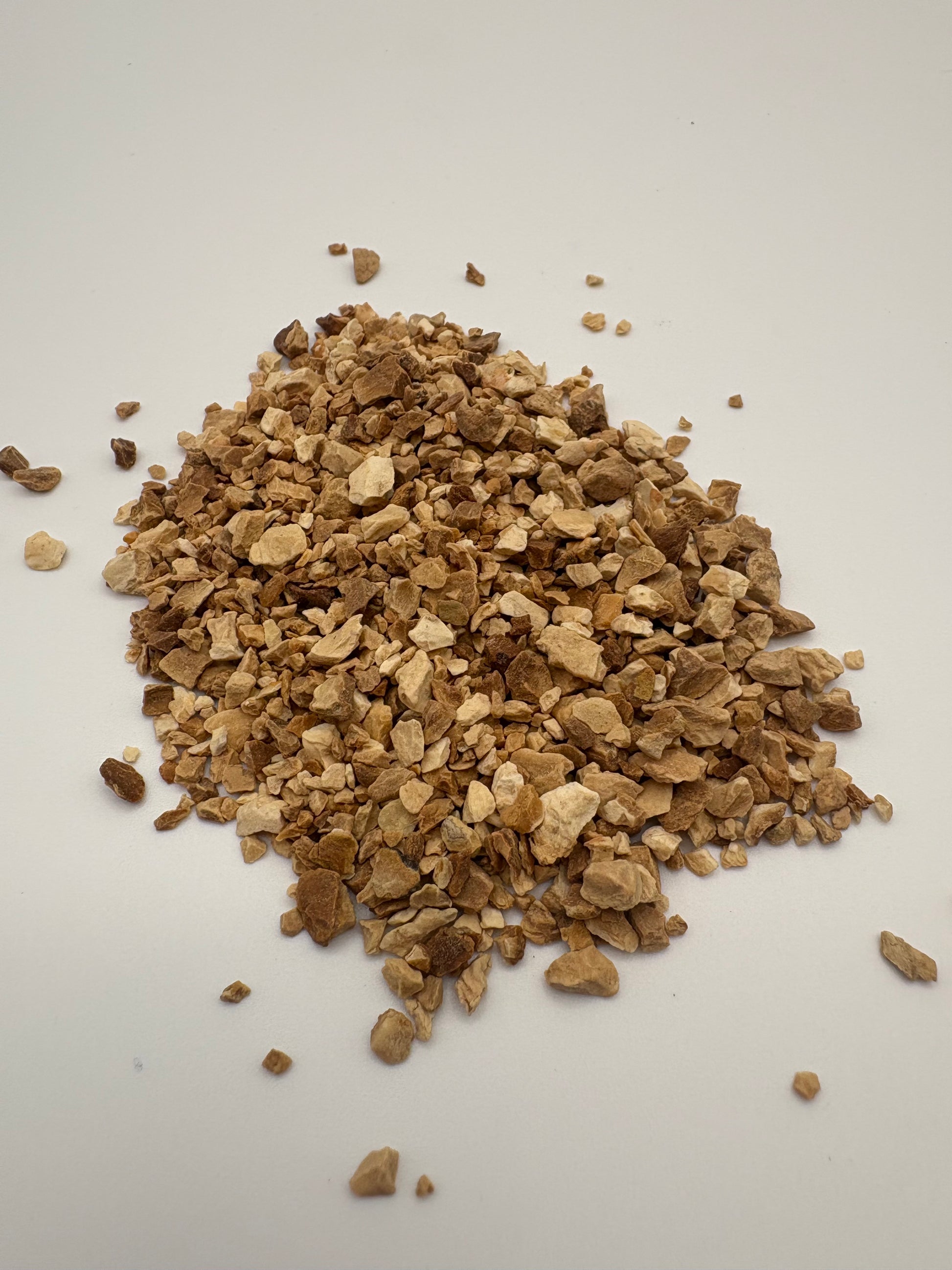 orris root, Racine d’Iris, French orris, incense fixative, natural perfume ingredient, violet root, aromatic botanical, incense making, spiritual herbs, botanical perfumery