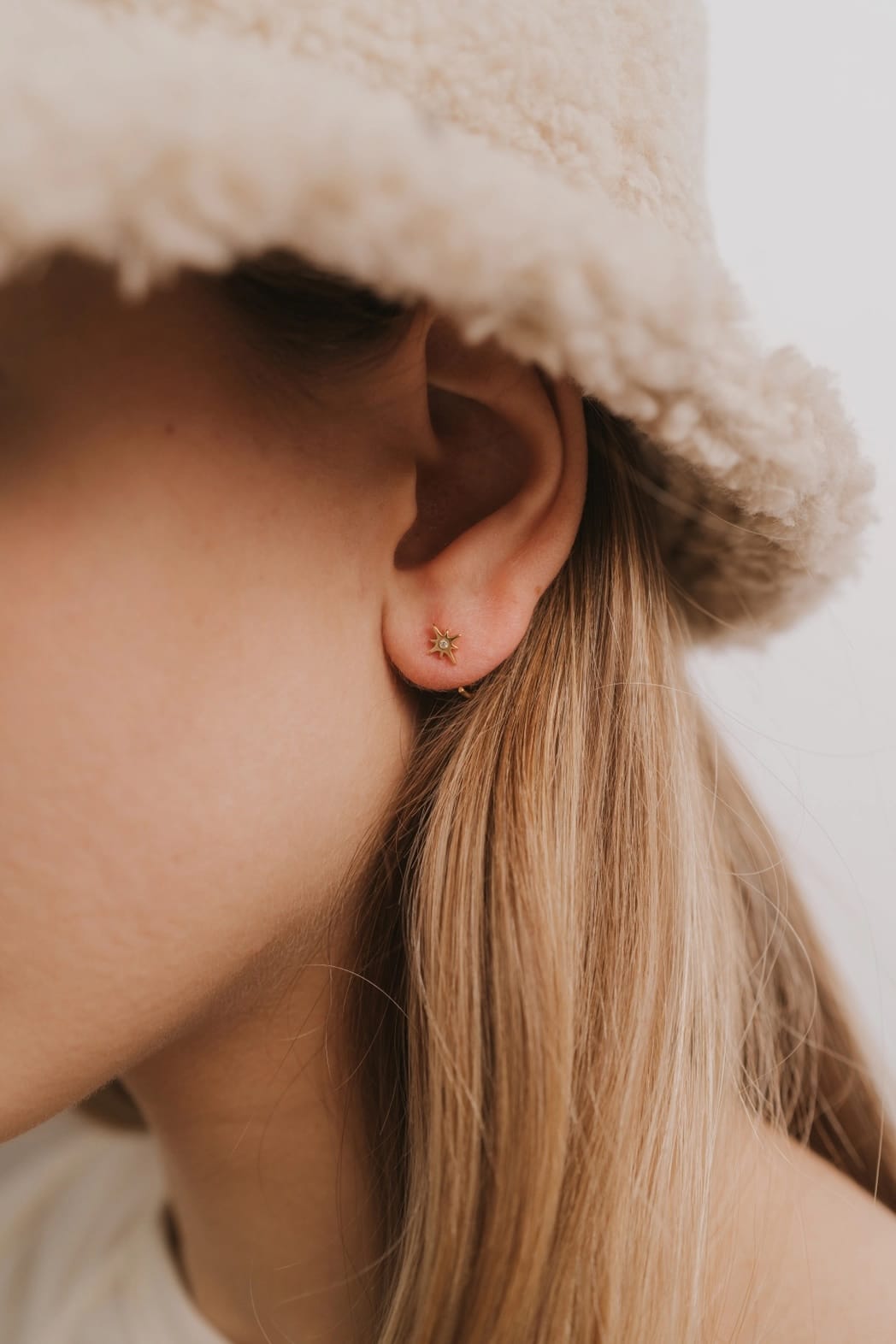 gold star huggies, star huggie earrings, gold huggie hoops, hypoallergenic gold earrings, 18k gold plated huggies, celestial earrings