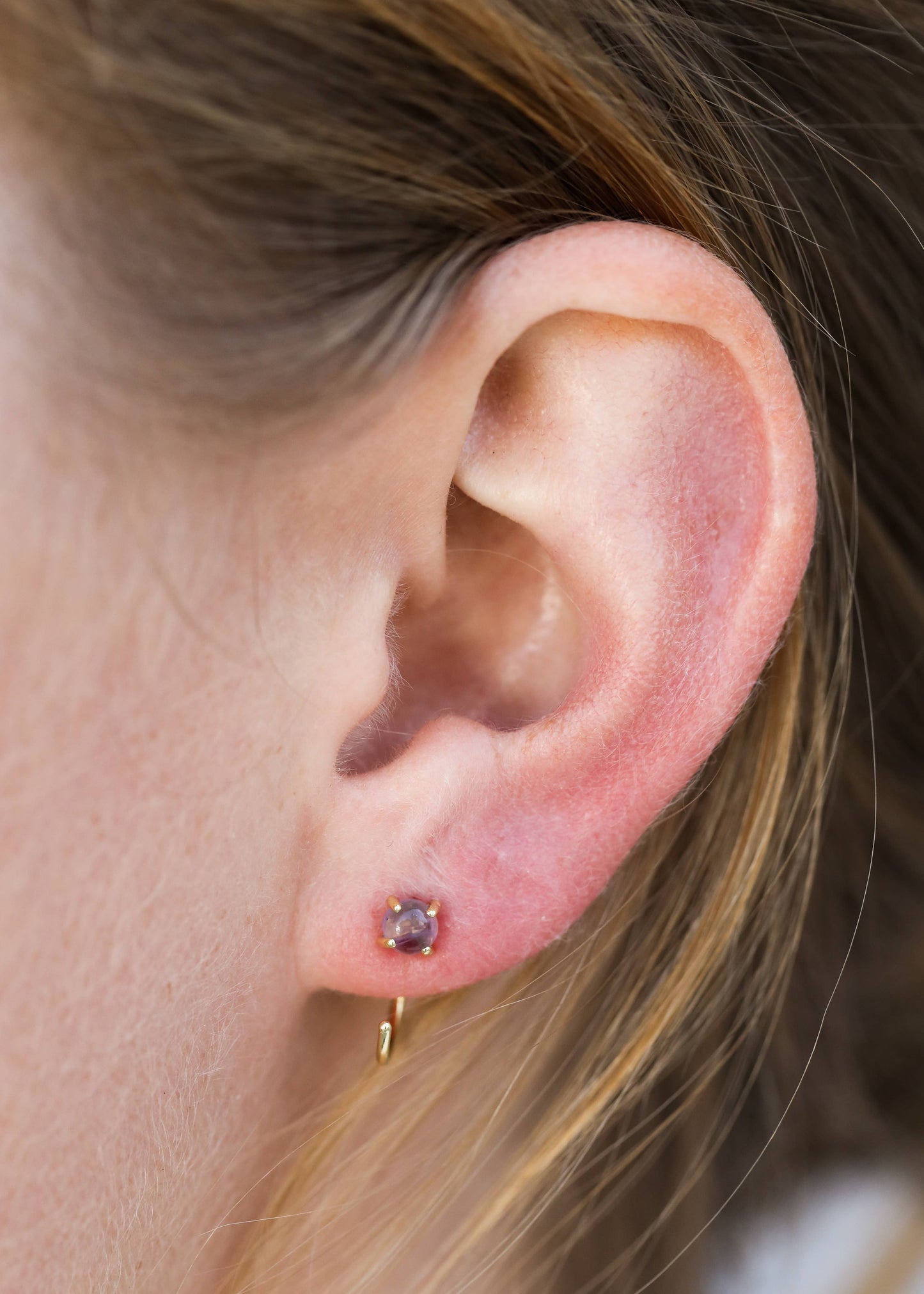 Huggies - Amethyst - Gold Earrings