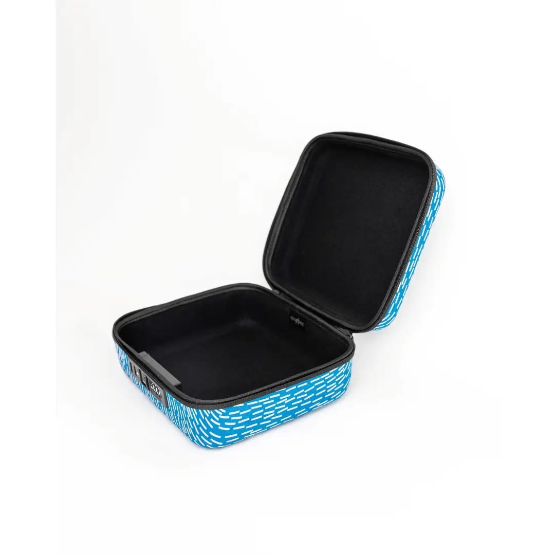 Lightweight stash container

Blue patterned storage case