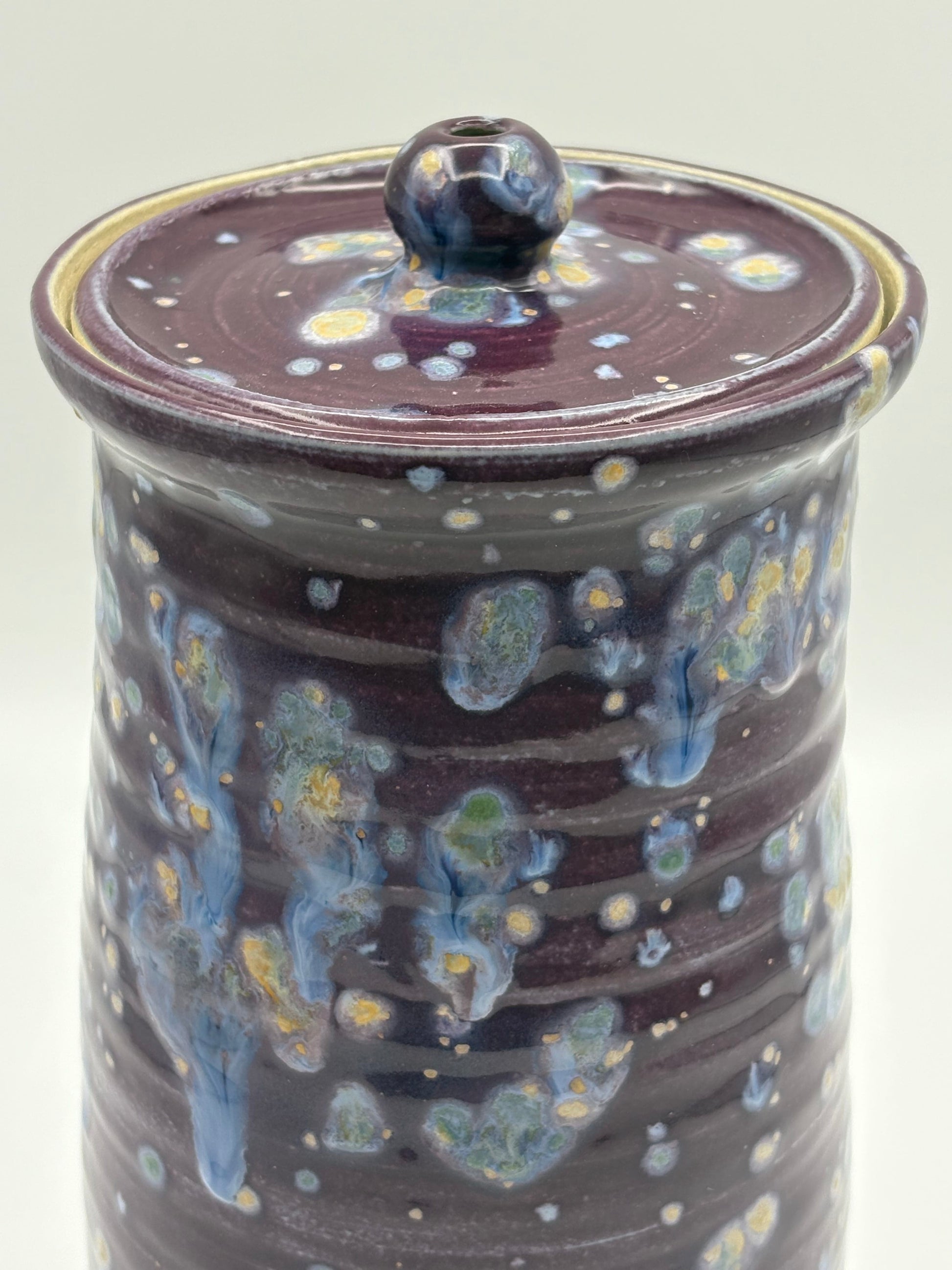 Ceramic jar with a starry night design